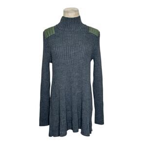 Yuumi Aria gray shoulder patch ribbed knit sweater size F - Small